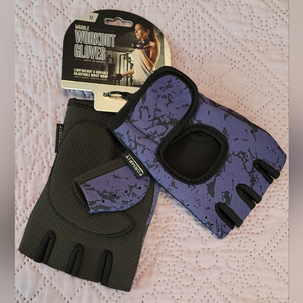 FormFit- MARBLE Black and Purple Workout Gloves- NEW!!! Size: Medium